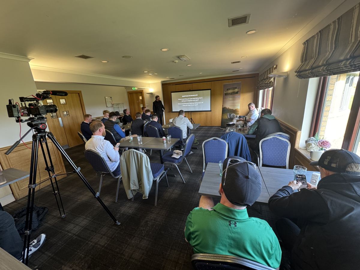 The room during the keynote at the Business Networking Golf Day